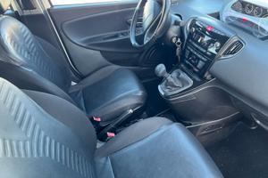 LANCIA Ypsilon 1.3MTJ 95CV(PLATINUM)X Neopatentati