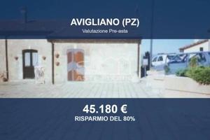 Immobile in asta di 160 m² con più di 5 locali a A