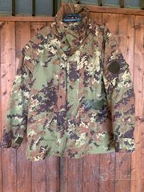 Giubbotto in Gorotex taglia L cappuccio estraibile