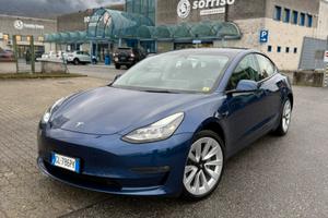 Tesla model 3 awd long range 2022