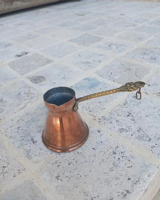 caffettiera turca vintage in rame