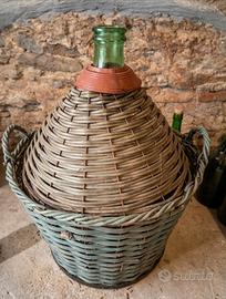Damigiana Vintage in Vetro Verde e Vimini - Pezzo 