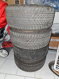 Gomme invernali goodyear r18