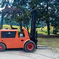 Muletto om-carrello elevatore