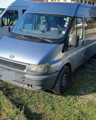Ford Transit 9 posti