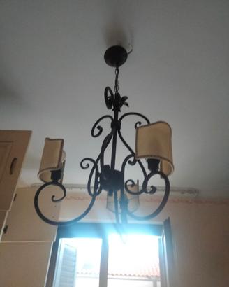 lampadario in ferro battuto