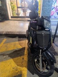 scooter Kymco peopleS 300
