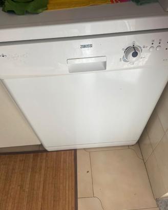 Lavastoviglie perfettamente funzionante