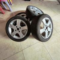 cerchi in lega con gomme