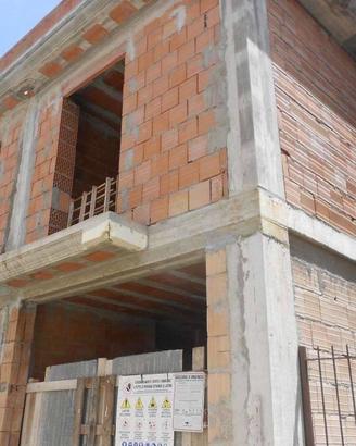 Casa indipendente di 178 m² con 4 locali e box aut