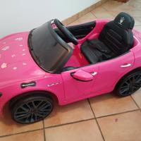 Automobile a batteria rosa