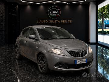 Lancia Ypsilon 1.0 FireFly 5 porte S&S Hybrid Silv