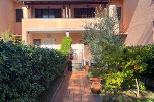 VILLA A SCHIERA A CIVITA CASTELLANA