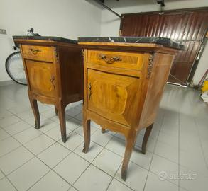 comodini antichi