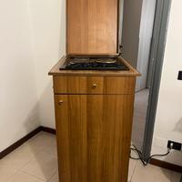 Mobile cucina con piastre elettriche e frigorifero