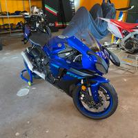 Yamaha R1