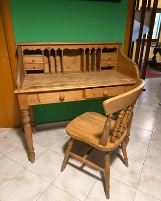 Scrivania on legno