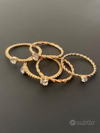 Set di anelli moderni impilabili. Misura 17.3 mm