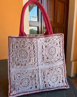 Borsa artigianale all’uncinetto – pezzo unico