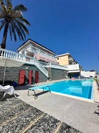 Villa di 452 m² con più di 5 locali e box auto dop