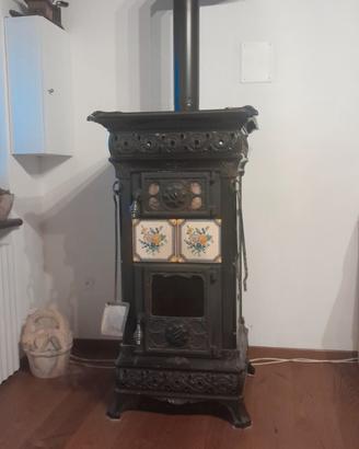 Stufa a legna CASTELMONTE