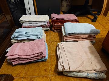 Grossa quantità asciugamani in cotone