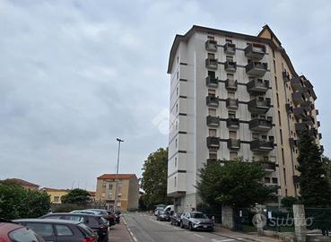 3 LOCALI A CINISELLO BALSAMO