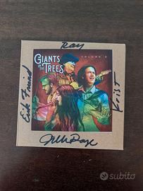 CD Giants In The Trees firmato da Krist Novoselic
