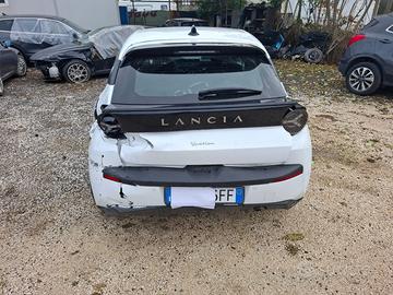 LANCIA YPSILON 2025 IBRIDA SINISTRATA 6000KM