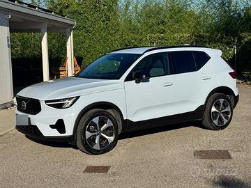 VOLVO XC40 B3 AUTOMATICA PLUS DARK | FULL OPTIONAL