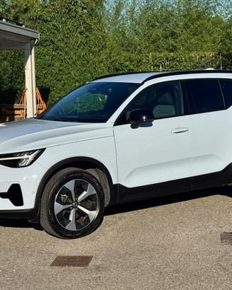 VOLVO XC40 B3 AUTOMATICA PLUS DARK | FULL OPTIONAL