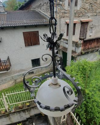 lampadario in ferro battuto antico 