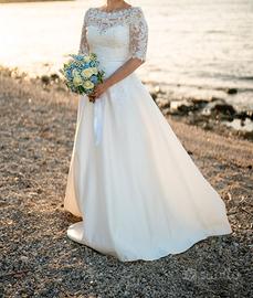 Splendido abito da sposa elegante e versatile