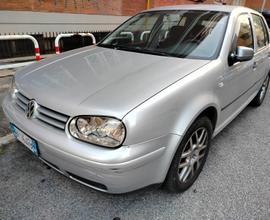 VOLKSWAGEN Golf 4ª serie - 2001