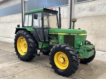 John Deere 3040