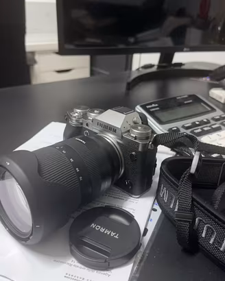 Fujifilm xt5 con obiettivo tamron 17-70