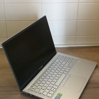 Notebook Asus Vivobook i5 8th gen,12 GB ram, 512HD