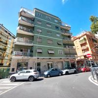 MONTEVERDE NUOVO - Locale commerciale