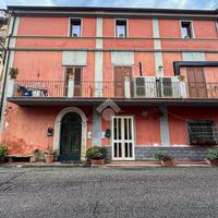 3 LOCALI A SAN LUCIDO