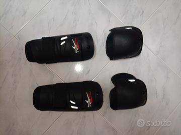 Protezioni moto gambe