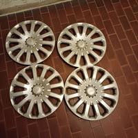 Cerchi in ferro e copricerchi per ford fiesta