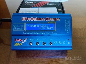 Caricabatterie per pile e batterie auto