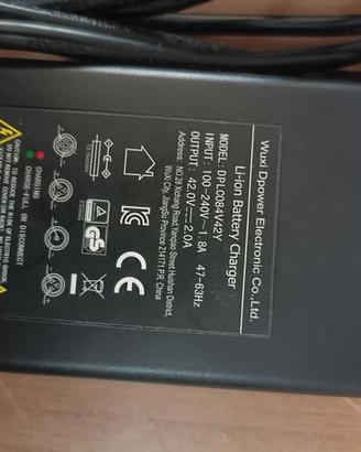 caricabatterie per bici elettrica