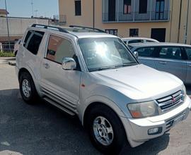 Mitsubishi Pajero 3.2 16V DI-D 3p. GLX Cambio Auto