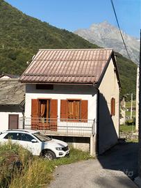 Casa indipendente ristrutturata, vista montagne