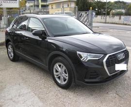 Audi Q3 35 TDI S tronic Business