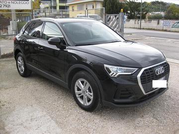 Audi Q3 35 TDI S tronic Business