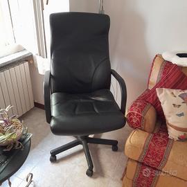 poltrona da scrivania con rotelle