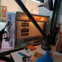 Pompa di benzina anni 60