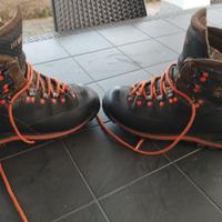 Scarponi trekking footwell